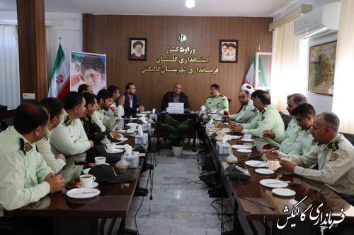 دیدار صمیمی فرماندار گالیکش با فرمانده و جمعی از پرسنل ستاد انتظامی شهرستان