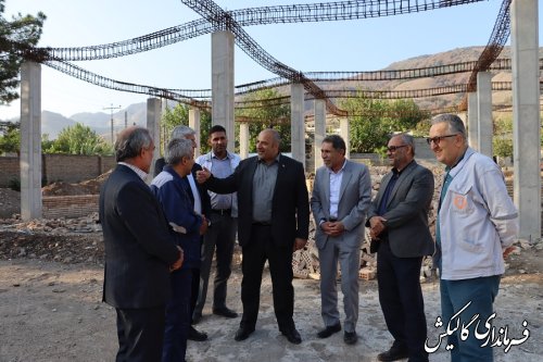 بازدید مشترک فرماندار گالیکش و مدیرعامل شرکت سیمان پیوند گلستان از مدارس شهر صادق‌آباد و روستای ینقاق
