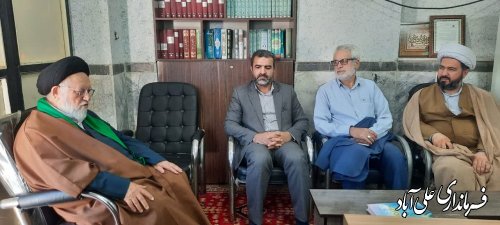 نشست فرماندار علی آبادکتول با تعدادی از روحانیون شهرستان