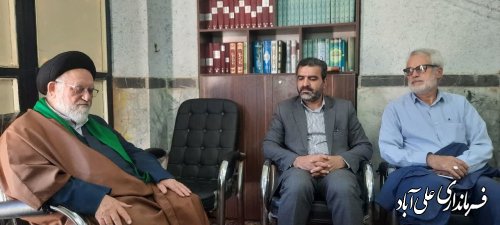 نشست فرماندار علی آبادکتول با تعدادی از روحانیون شهرستان
