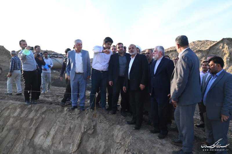 بازدید وزیر کشور از سد آقدکش