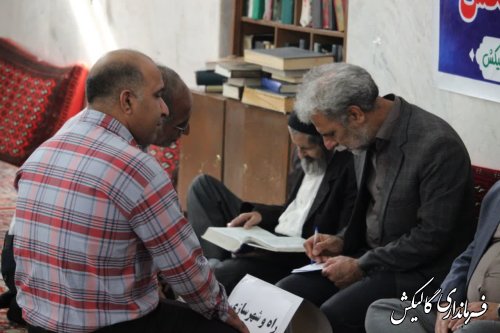میز خدمت مردم و مسئولین با حضور فرماندار و امام جمعه گالیکش برگزار شد
