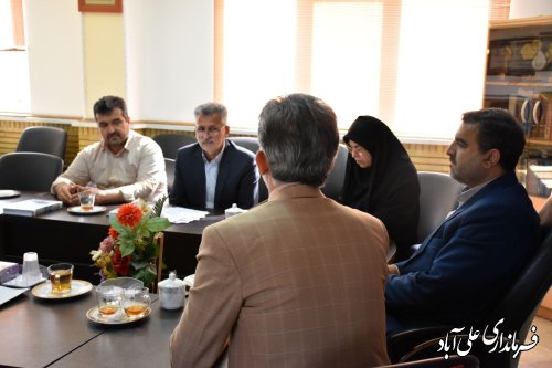 جلسه بررسی مسائل و مشکلات پرداخت تسهیلات متقاضیان کمیته امداد برگزار شد