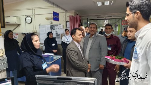 تجلیل فرماندار از پرستاران بیمارستان امام خمینی (ره ) بندرترکمن