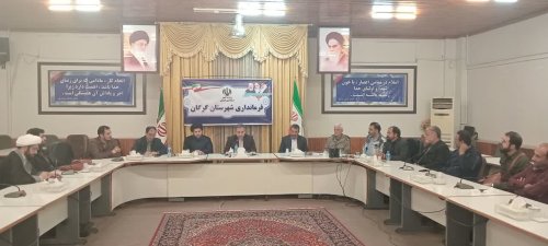 مداحان تریبون های مؤثری در اختیار دارند