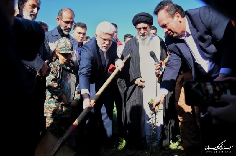 آغاز کاشت یک میلیارد درخت در گلستان با حضور استاندار گلستان