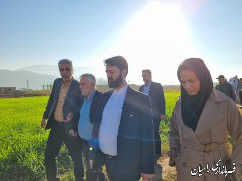 بازدید فرماندار شهرستان از محل پیشنهادی پروژه مرکز جامع سلامت روستا رضا آباد فندرسک