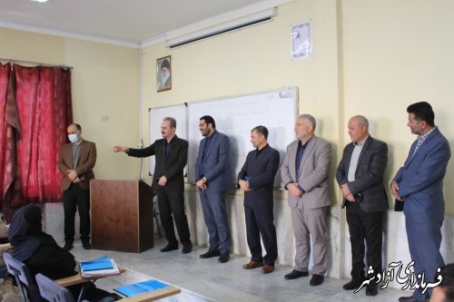 دیدار صمیمی فرماندار آزادشهر با دانشجویان