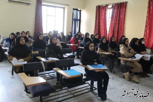 دیدار صمیمی فرماندار آزادشهر با دانشجویان