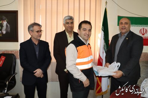 فرماندار گالیکش با سرپرست و کارکنان اداره راهداری و حمل‌و‌نقل جاده‌ای شهرستان دیدار کرد