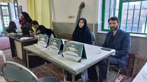 در محله کوی عرفان گرگان میز خدمتی با حضور ۲۰ دستگاه اجرایی برگزار شد