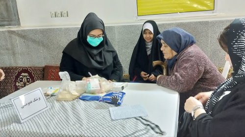 در محله کوی عرفان گرگان میز خدمتی با حضور ۲۰ دستگاه اجرایی برگزار شد