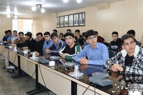 هر دانش‌آموز به‌عنوان یک فرد اثرگذار در مشارکت حداکثری خانواده‌ها در انتخابات