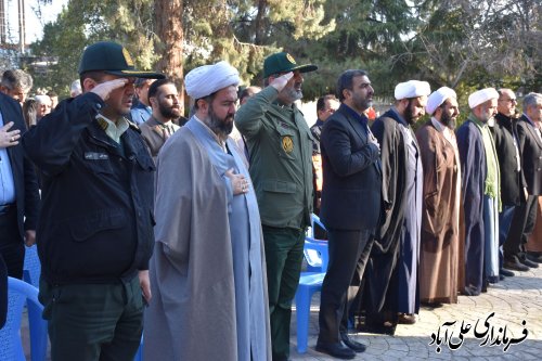 غبارروبی و عطر افشانی گلزار شهدای گمنام به مناسبت دهه مبارک فجر