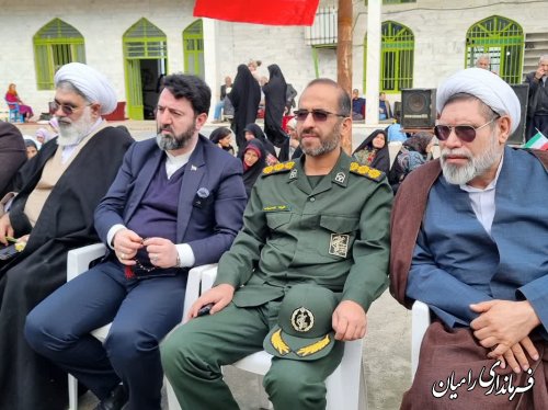 برپایی نمایشگاه هنری توانمندی های زنان روستا در بخش فندرسک به مناسبت دهه مبارک فجر