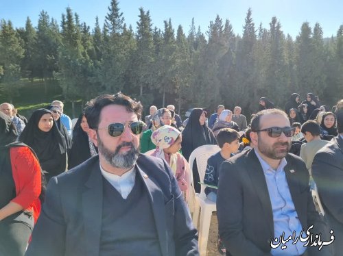 برگزاری همایش پیاده روی خانوادگی گرامیداشت دهه فجر در روستای مازیاران فندرسک
