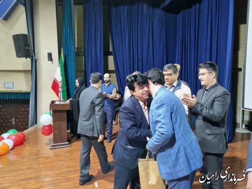 حضور مردم در جشن های انقلاب نشان از وفاداری آنها به انقلاب است