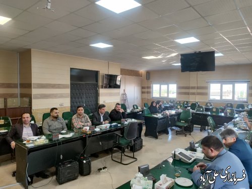همکاری و همدلی کارکنان فرمانداری در روند برگزاری انتخابات بسیار مؤثر است