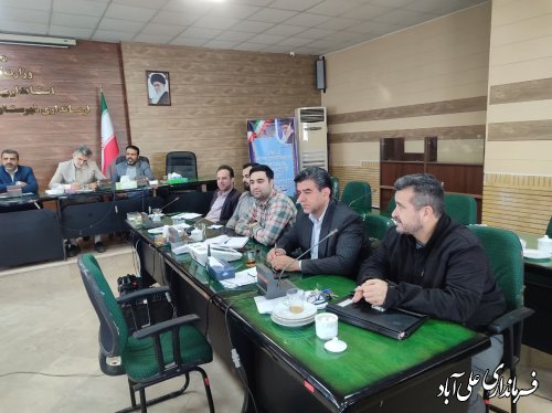 همکاری و همدلی کارکنان فرمانداری در روند برگزاری انتخابات بسیار مؤثر است