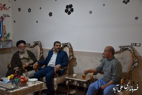 دیدار فرماندار وامام جمعه علی آبادکتول با جانبازان دفاع مقدس به مناسبت روز جانباز