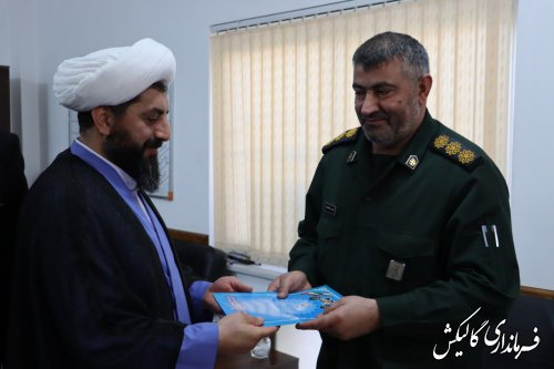 نشست و دیدار صمیمی فرماندار، امام جمعه و برخی از مسئولین شهرستان با فرمانده سپاه گالیکش 