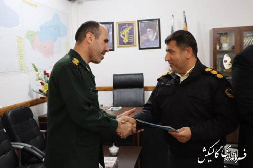 نشست و دیدار صمیمی فرماندار، امام جمعه و برخی از مسئولین شهرستان با فرمانده سپاه گالیکش 
