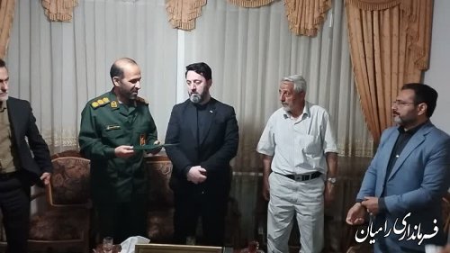 دیدار فرماندار شهزستان با خانواده شهیدان محمود و شعبانعلی منتظری