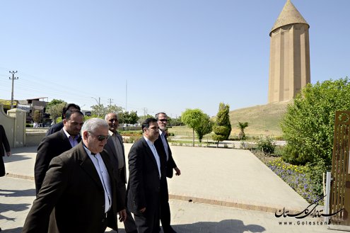 بازدید وزیر راه و شهرسازی و استاندار گلستان از میل گنبد و کورس اسبدوانی