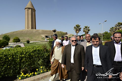 بازدید وزیر راه و شهرسازی و استاندار گلستان از میل گنبد و کورس اسبدوانی