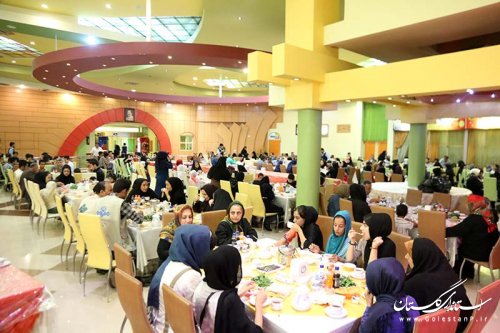 مراسم ضیافت افطار فرزندان تحت پوشش بهزیستی با حضور استاندار گلستان