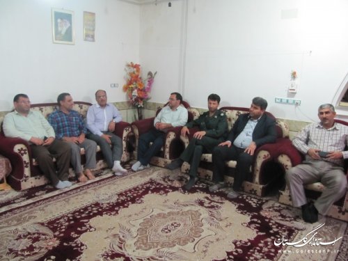فرماندار رامیان با خانواده سه شهید و ایثارگر دیدار کرد
