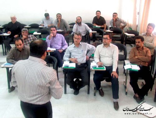 بازدید معاون استاندار گلستان از  کلاسهای آموزشی ویژه سرشماری کشاورزی استان