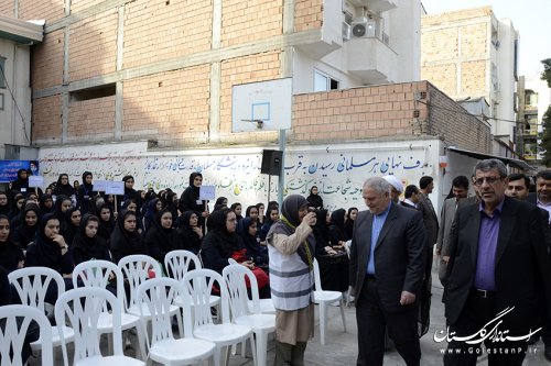 استاندار گلستان: اولین رسالت همه ما دانش آموزی است