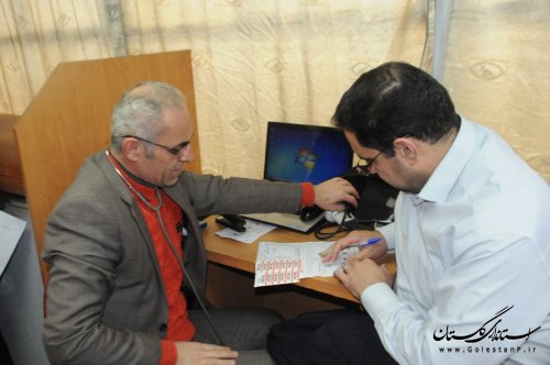 کارکنان شرکت آب منطقه ای گلستان خون خود را اهداء کردند