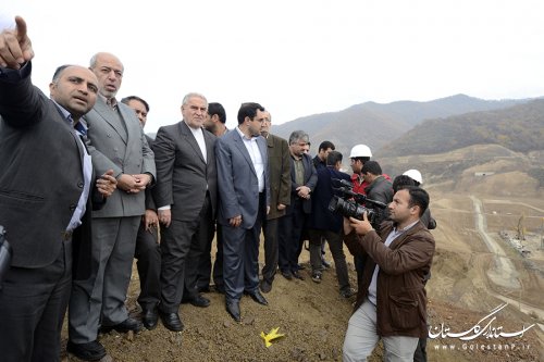کلیپ بازدید وزیر نیرو و استاندار گلستان از سد نرماب