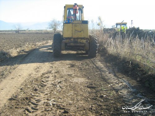مرمت جاده بین مزارع روستای قورچای 