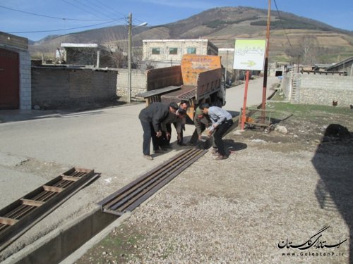 ساخت و نصب پل های فلزی در معابر صادق آباد انجام شد