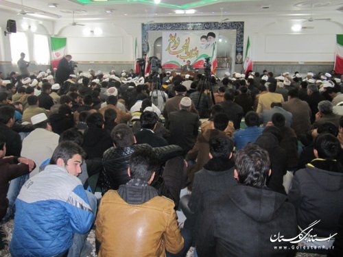 جشن انقلاب با حضورحضرت آیت الله نورمفیدی در مسجد نور سیمین شهر برگزار شد