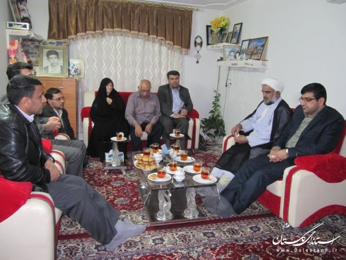 دیدار فرماندار رامیان با خانواده شهداء وایثارگران به مناسبت دهه مبارک فجر