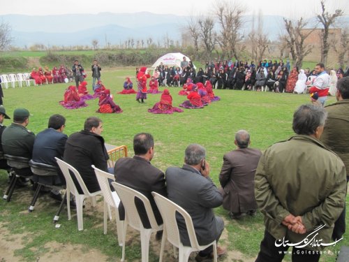 جشنواره آیین ها ،بازیها و غذاهای بومی و محلی روستاهای بخش مرکزی رامیان در روستای قره قاچ برگزار شد