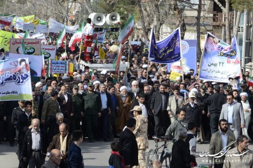 امروز ایران رمز و راز تمام انقلاب های جهانی شده است