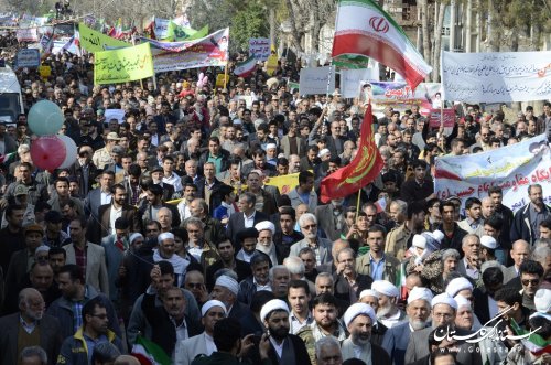 امروز ایران رمز و راز تمام انقلاب های جهانی شده است