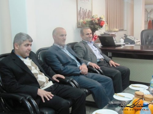 نشست صمیمی جمعی از اعضای ستاد حامیان دولت با فرماندار کردکوی