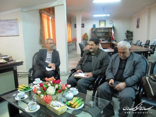 اعضای شورای اسلامی بخش مرکزی کردکوی با فرماندار دیدار کردند