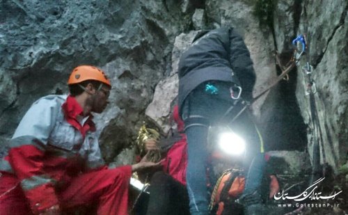 رهاسازی دو کوهنورد گلستانی در ارتفاعات صخره ای نیلکوه گالیکش