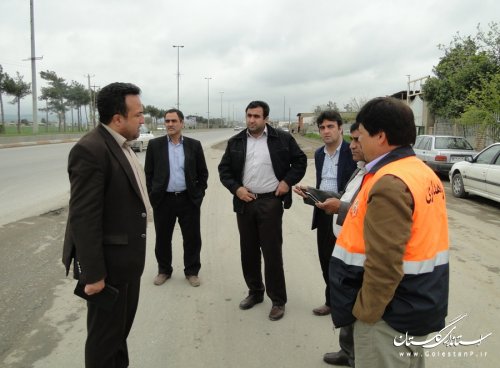 بازدید معاون فرماندار آزادشهر از پروژه آسفالت کنار گذر نگین شهر