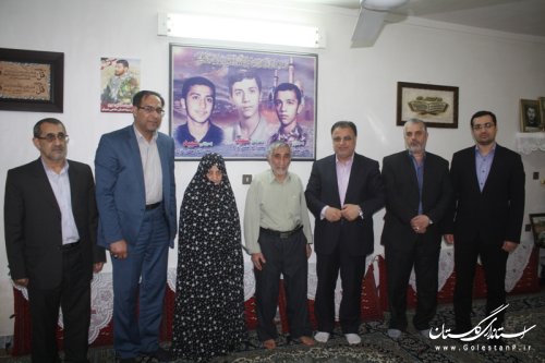 دیدار معاون استاندار با خانواده های شهیدان بهمنی نژاد و گرجی در گرگان