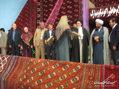 مراسم بزرگداشت مقام معلم با حضور نماینده ولی فقیه در استان برگزار شد