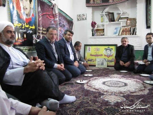 دیدار معاون سیاسی ،امنیتی و اجتماعی استاندار با خانواده شهدا و جانبازان رامیان