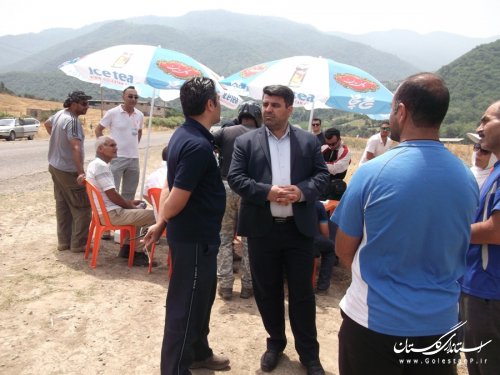 بازدید فرماندار از مسابقات رده بندی  استانی پاراگلایدر در رامیان